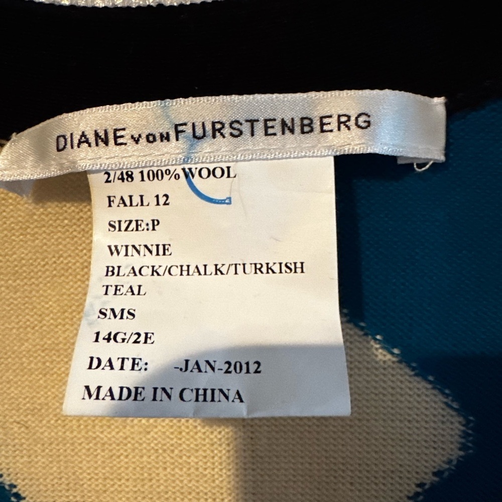 Diane Von Furstenberg Blue, Black and Cream Wool Abstract Cardigan - Size S? - Picture 2 of 3